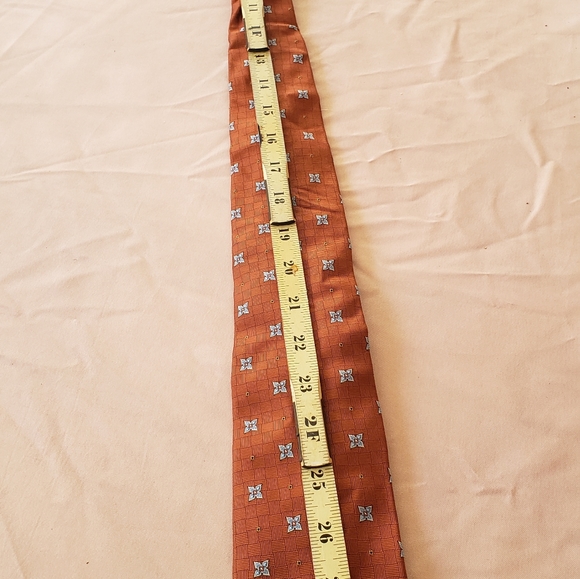 Brooks Brothers Men's Necktie Rusty Orange Basketweave Geometric Pattern - Picture 7 of 7